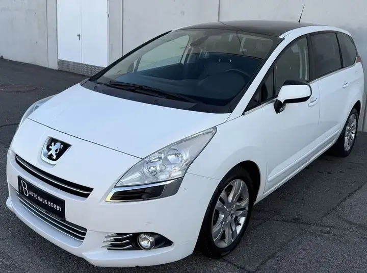 Peugeot 5008 2013 photo 2