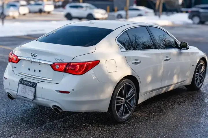 Infiniti Q50 2017 photo 3