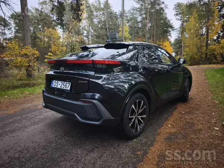 Toyota C-Hr 2025 photo 4