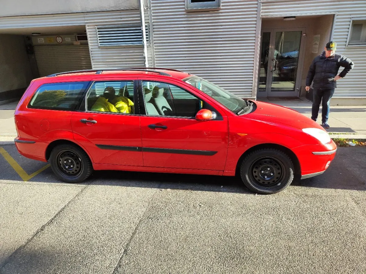 Ford Focus 2004 photo 3