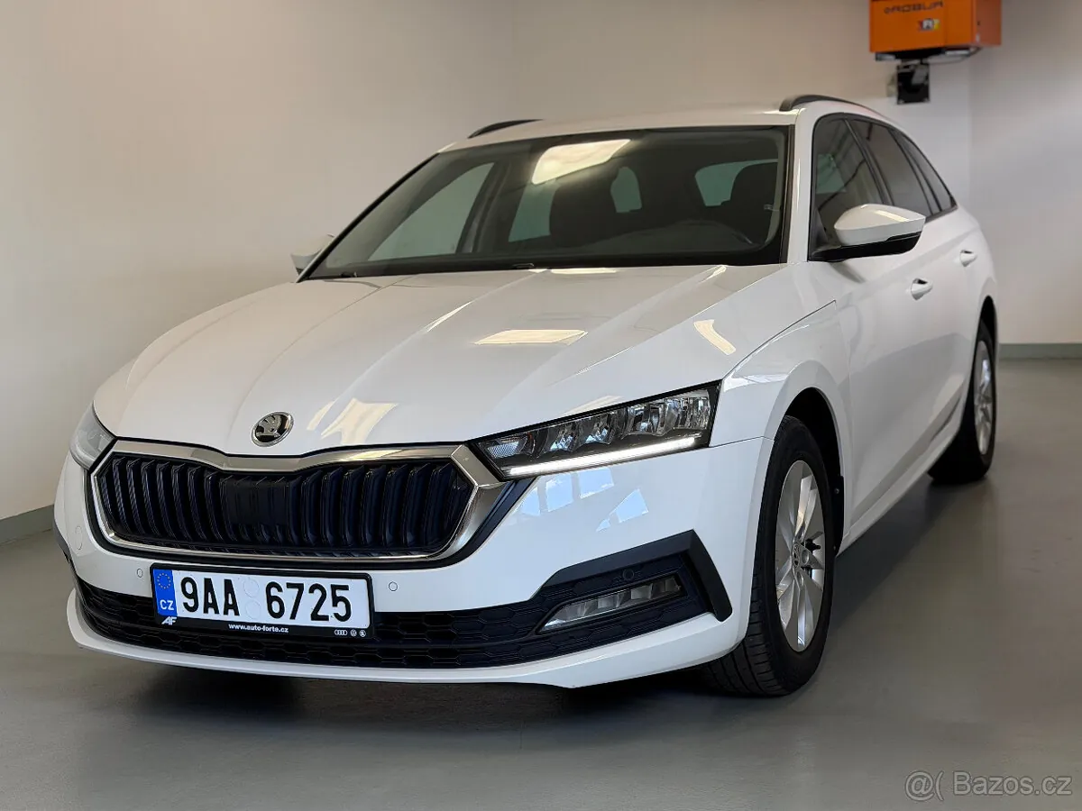 Skoda Octavia 2022 photo 2