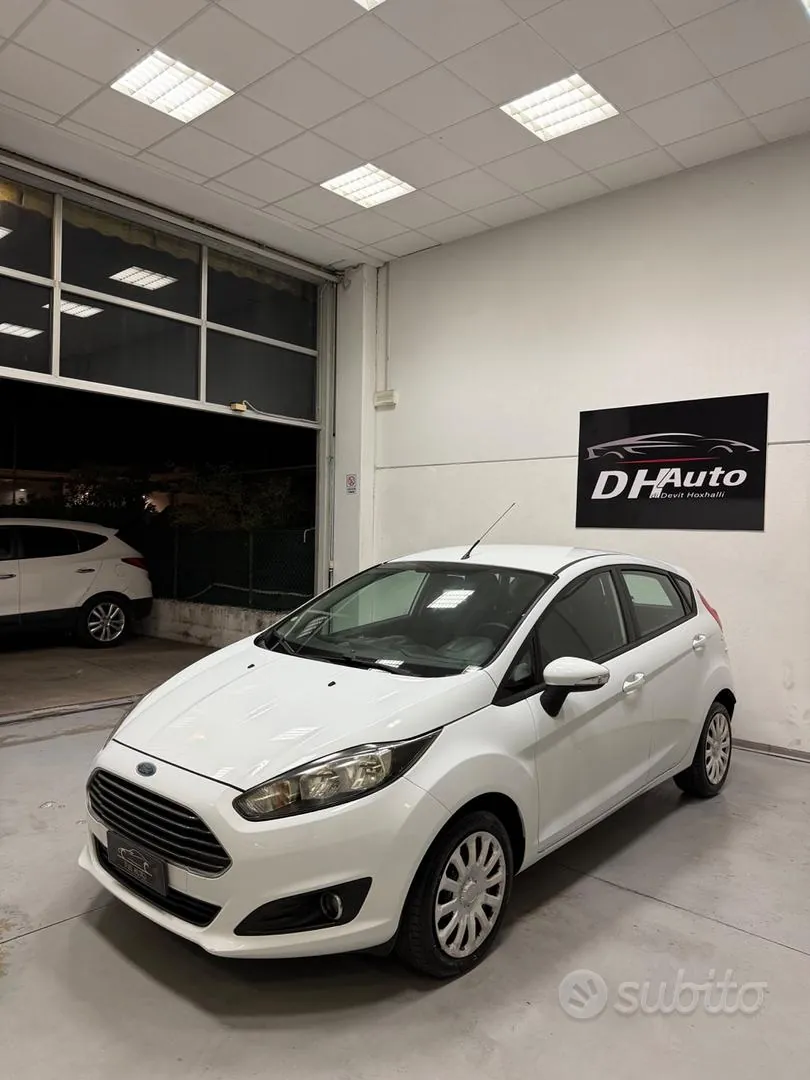 Ford Fiesta 2014 photo 2