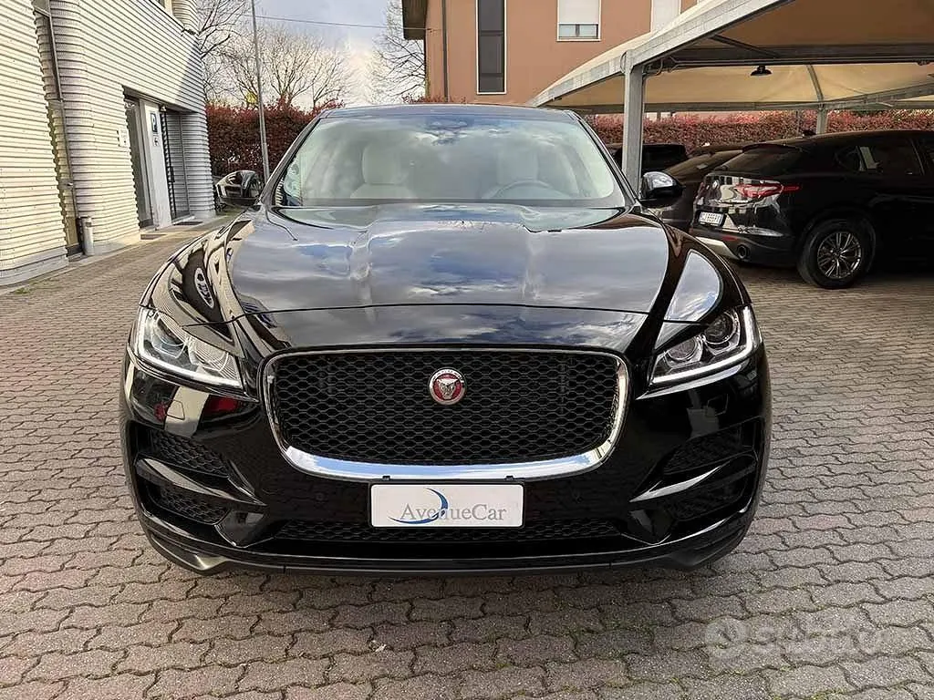 Jaguar F-Pace 2021 photo 2