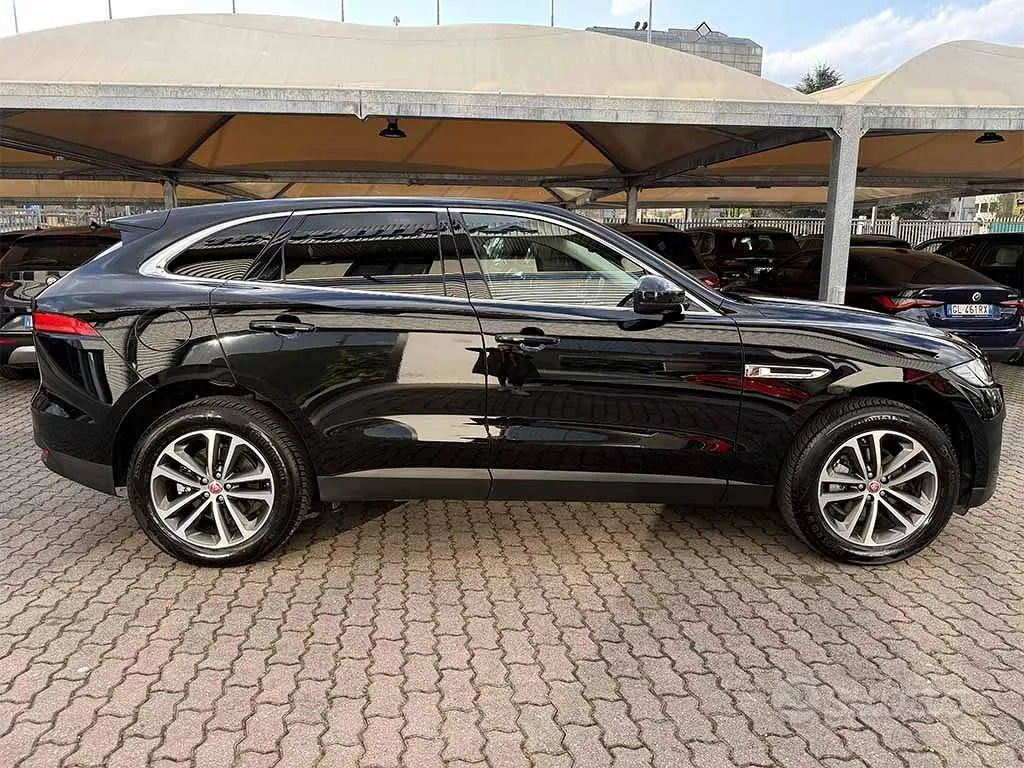 Jaguar F-Pace 2021 photo 4