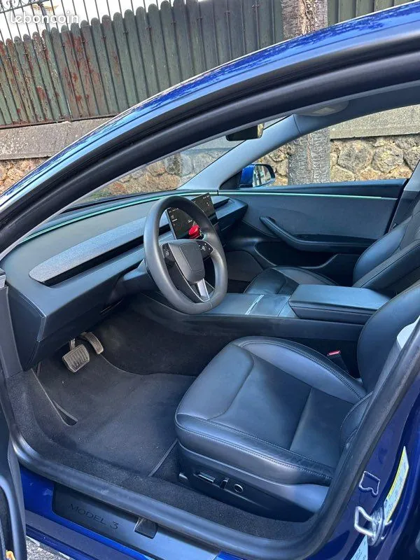 Tesla Model 3 2023 photo 3