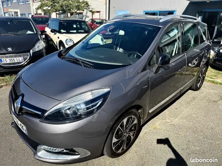 Renault Grand Scenic 2016 photo 2