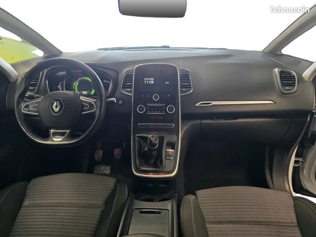 Renault Scenic 2017 photo 3