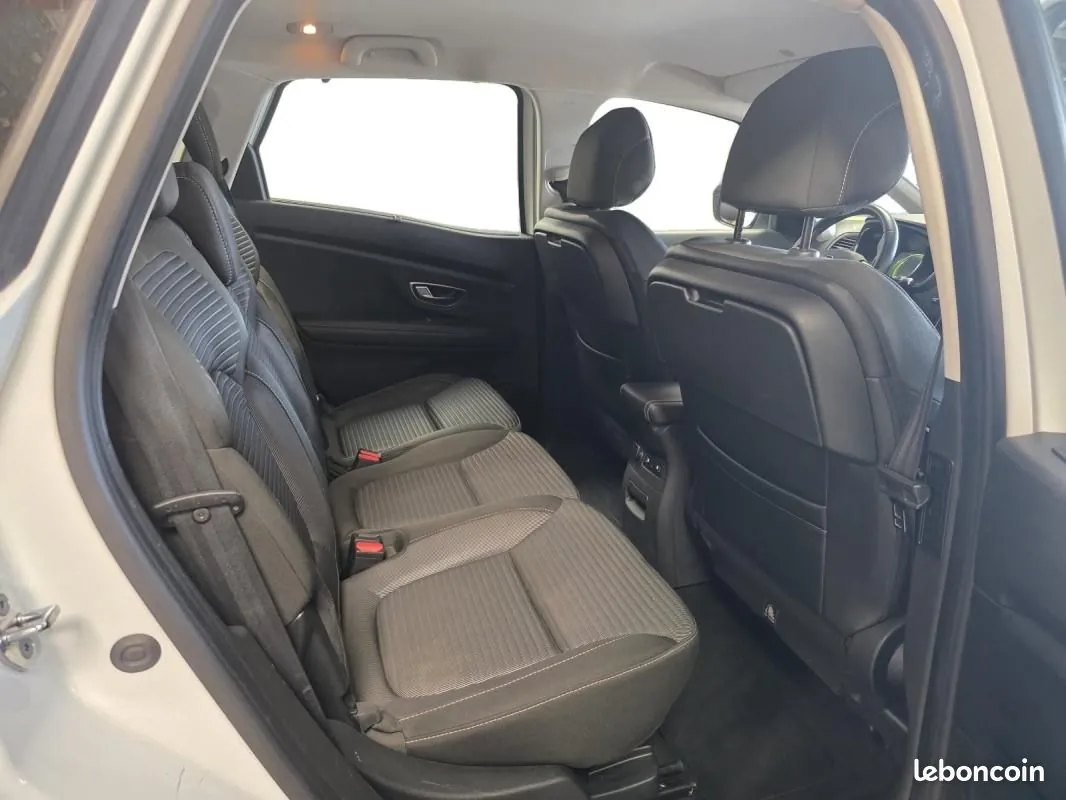 Renault Scenic 2017 photo 5