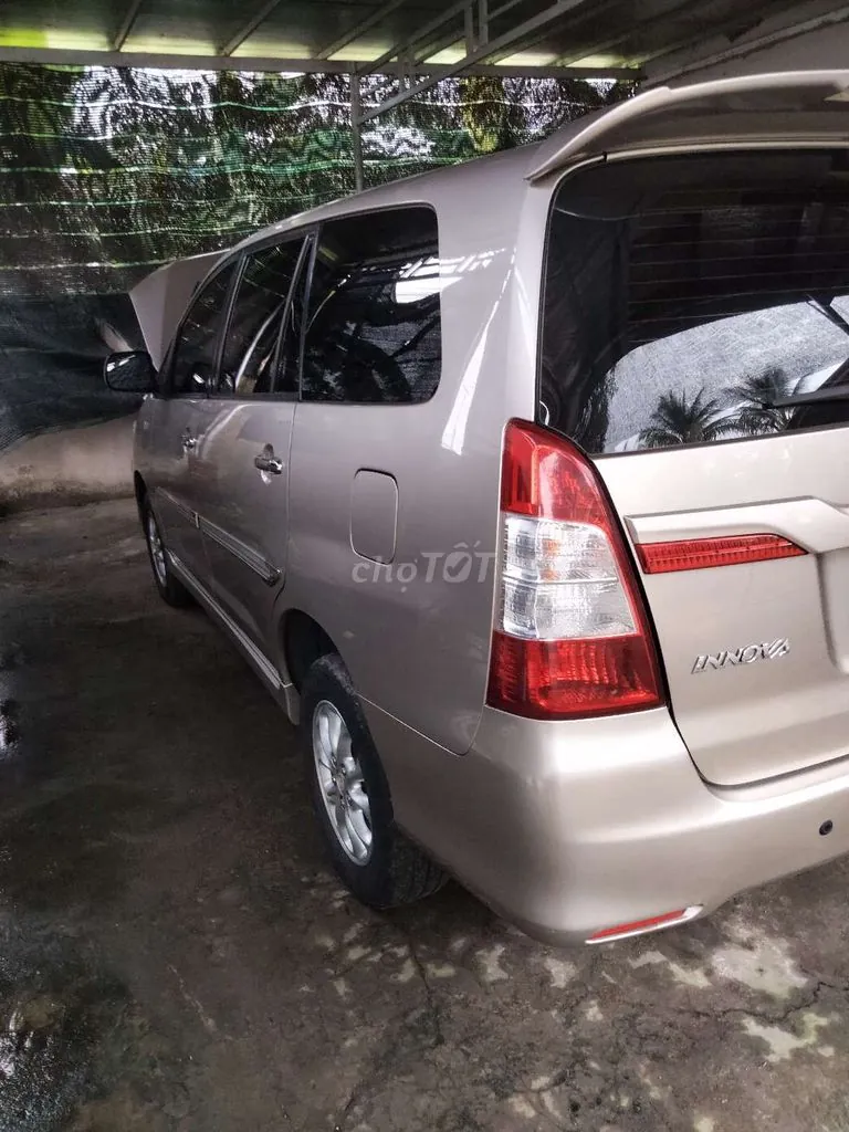 Toyota Innova 2014 photo 2