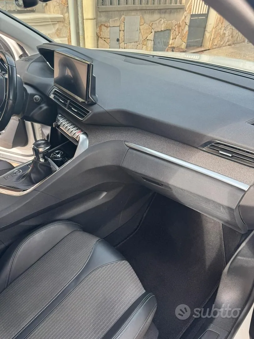 Peugeot 3008 2021 photo 3