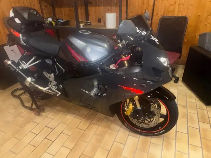 Suzuki Gsxr750