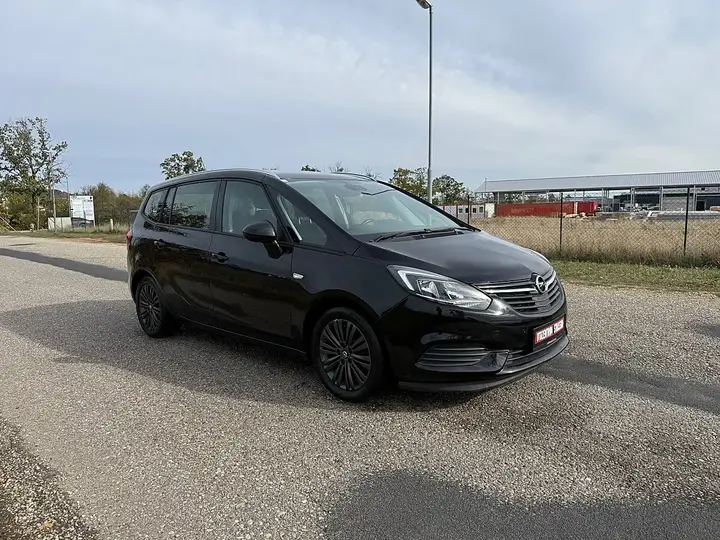 Opel Zafira Tourer 2019 photo 2