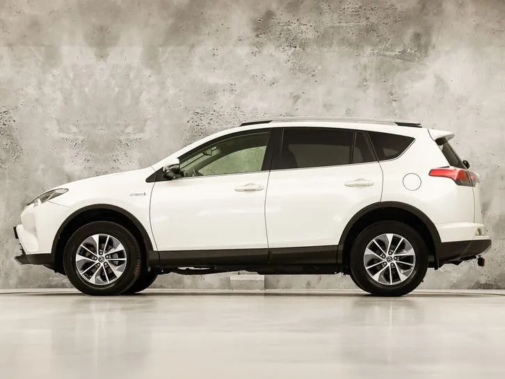 Toyota Rav4 2017 photo 2