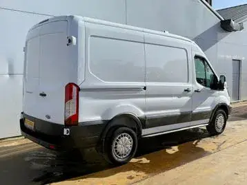 Ford Transit 2024 photo 2