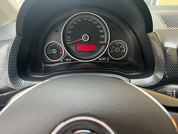 Volkswagen Up 2018 photo 5
