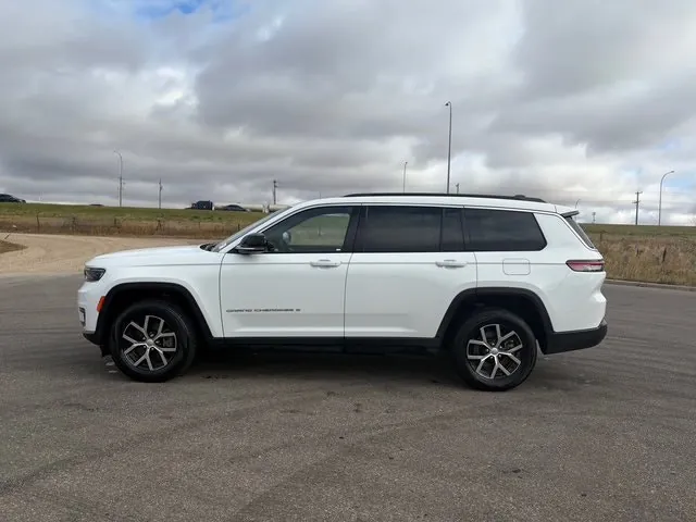 Jeep Grand Cherokee L 2024 photo 2