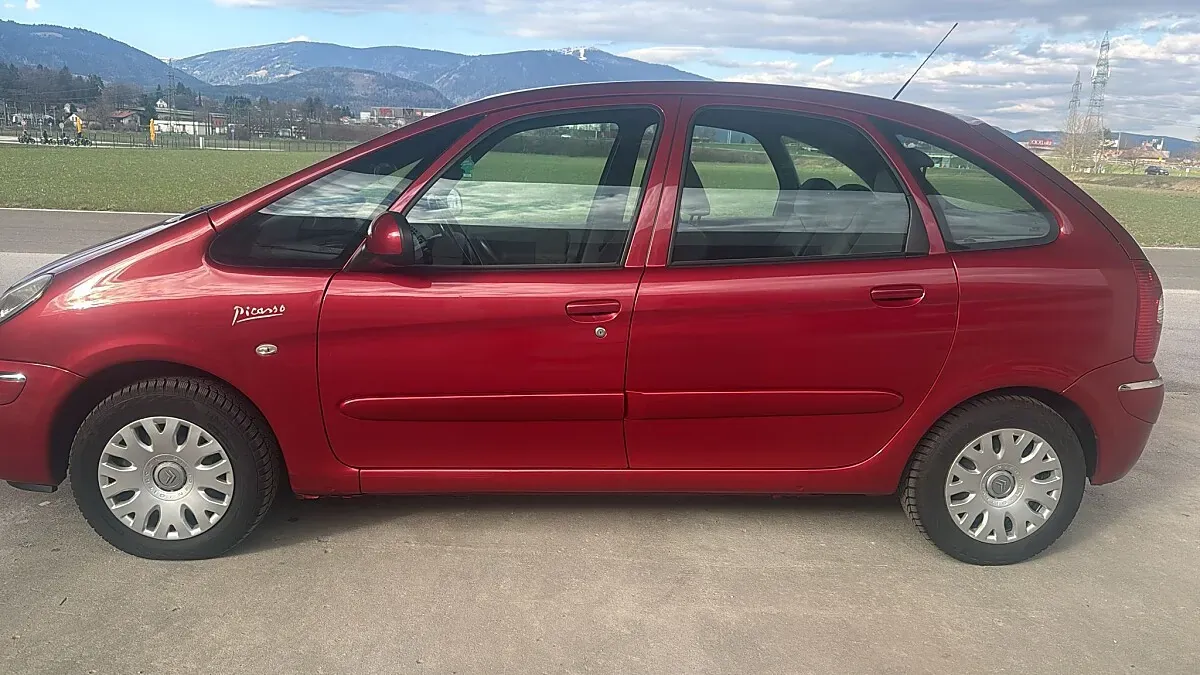 Citroen Xsara Picasso 2011 photo 2