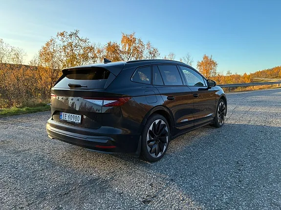 Skoda Enyaq 2022 photo 3