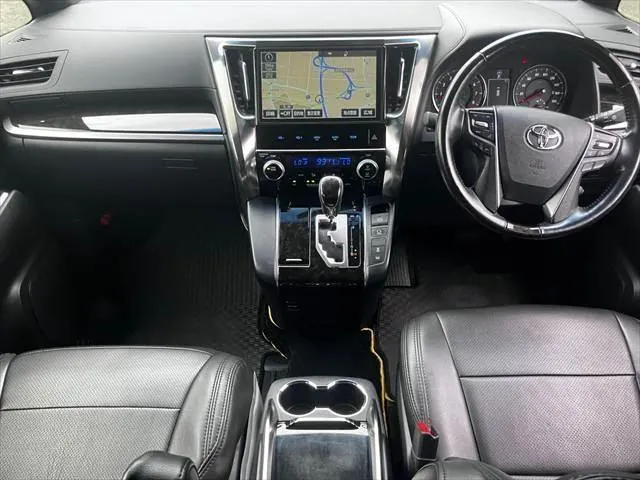 Toyota Vellfire 2017 photo 3