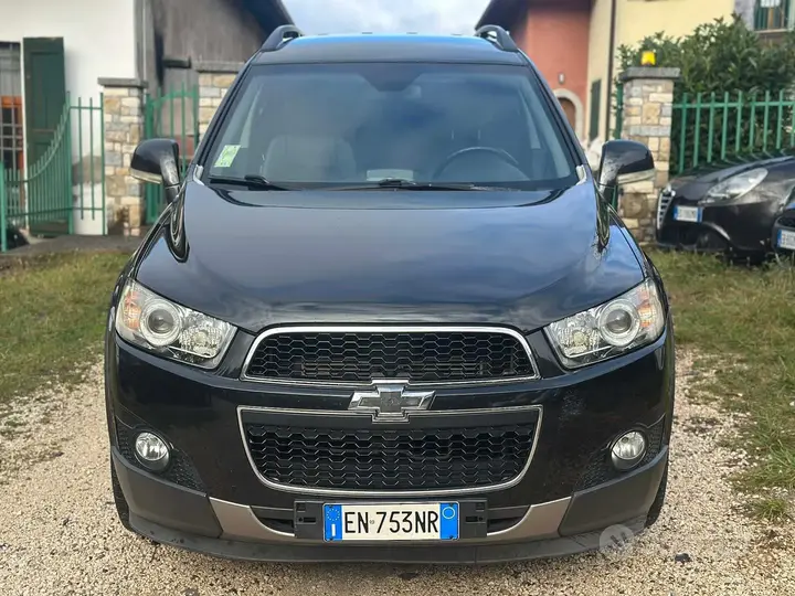 Chevrolet Captiva 2012 photo 2