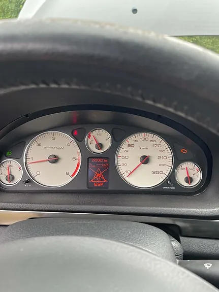 Peugeot 407 2010 photo 4