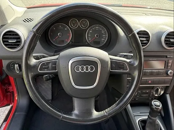 Audi A3 2011 photo 2