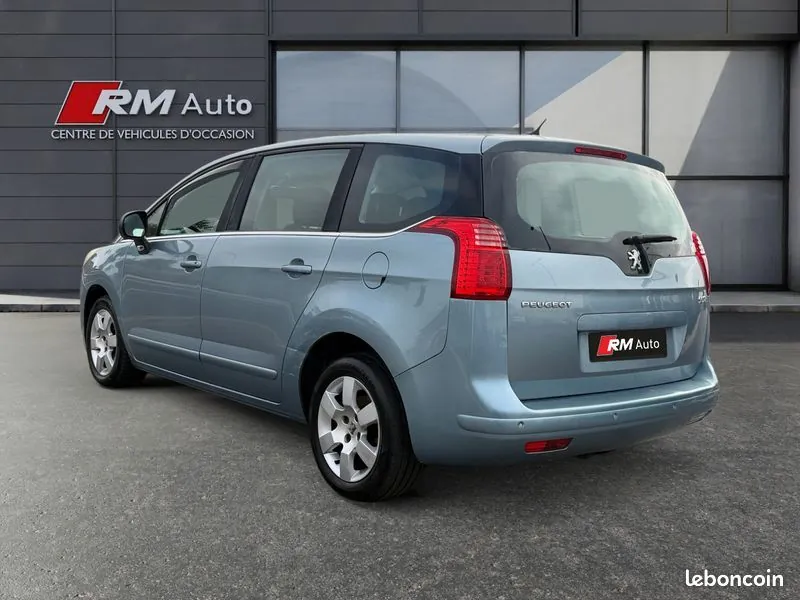 Peugeot 5008 2011 photo 3