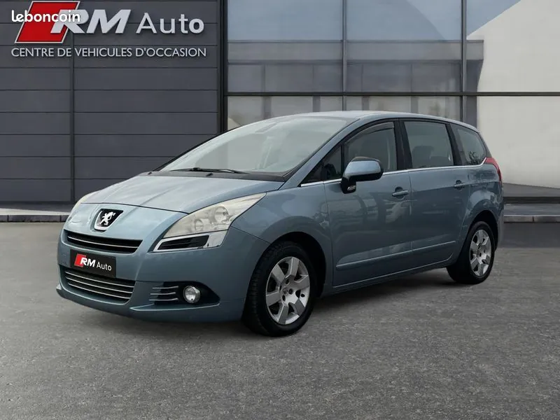Peugeot 5008 2011 photo 2