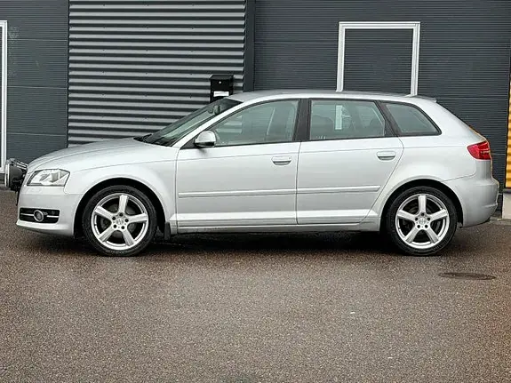 Audi A3 2012 photo 3