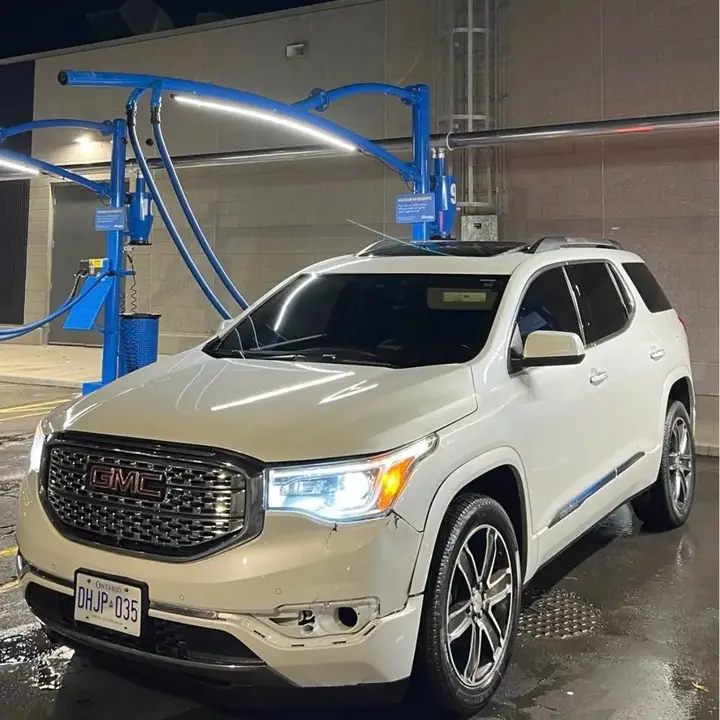 GMC Acadia 2017 photo 2