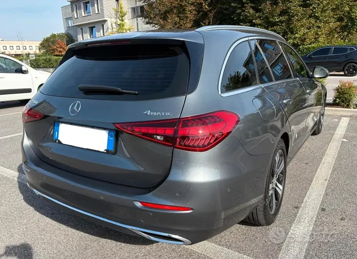 Mercedes-Benz C220D 2023 photo 3