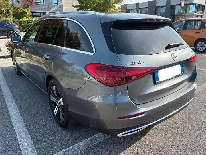 Mercedes-Benz C220D 2023 photo 4