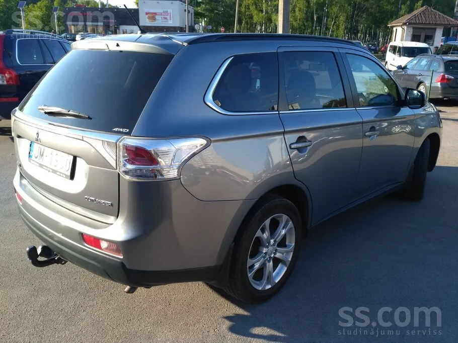 Mitsubishi Outlander 2014 photo 2