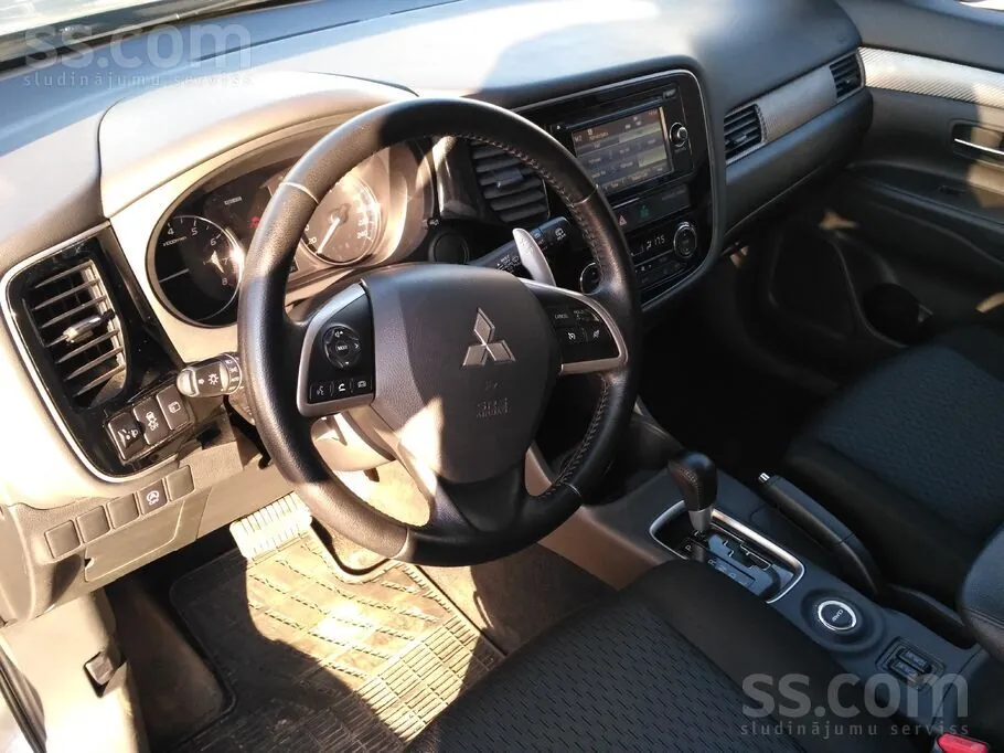 Mitsubishi Outlander 2014 photo 5