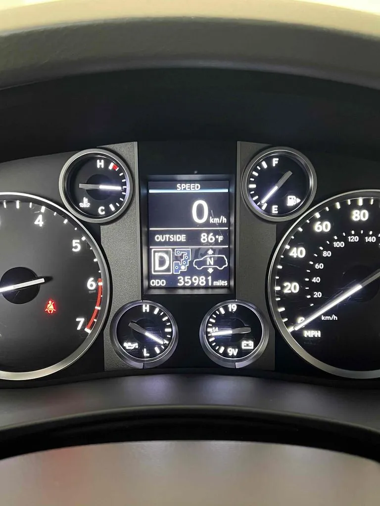 Lexus Lx 2014 photo 3
