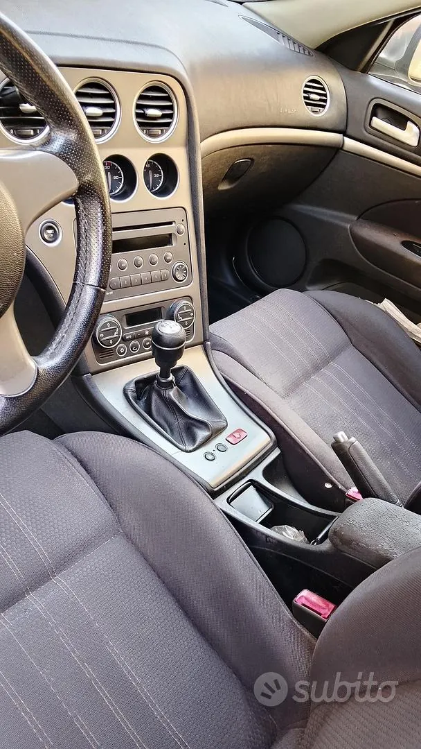 Alfa Romeo 159 2008 photo 5