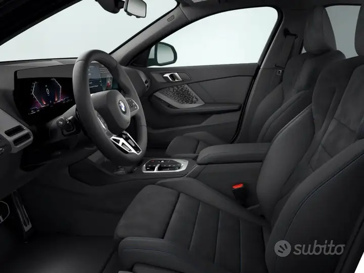 BMW 118D 2023 photo 2