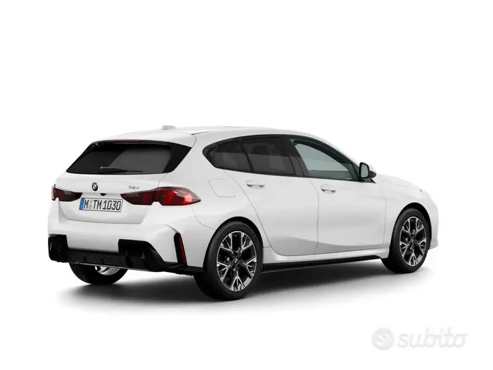 BMW 118D 2023 photo 4