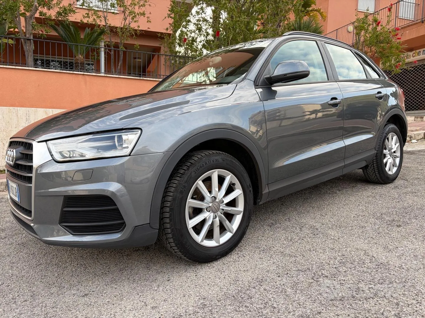 Audi Q3 2015 photo 5