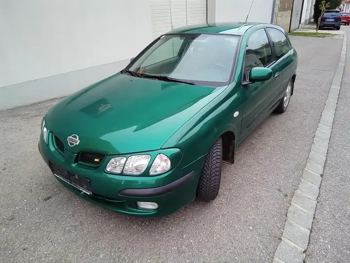 Nissan Almera
