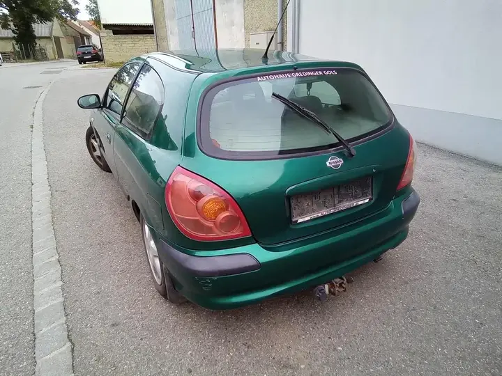 Nissan Almera 2000 photo 3