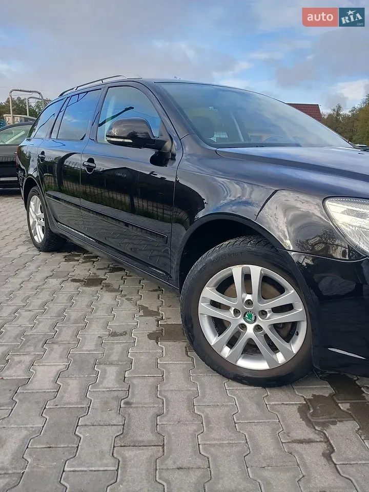 Skoda Octavia 2010 photo 3