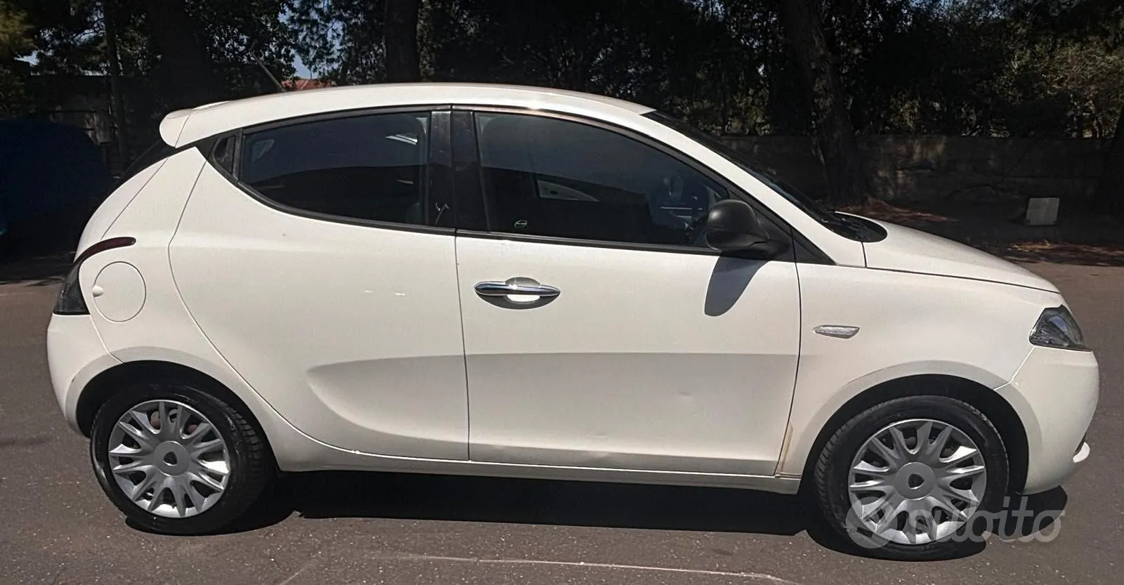 Lancia Ypsilon 2016 photo 2