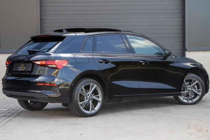 Audi A3 2023 photo 2