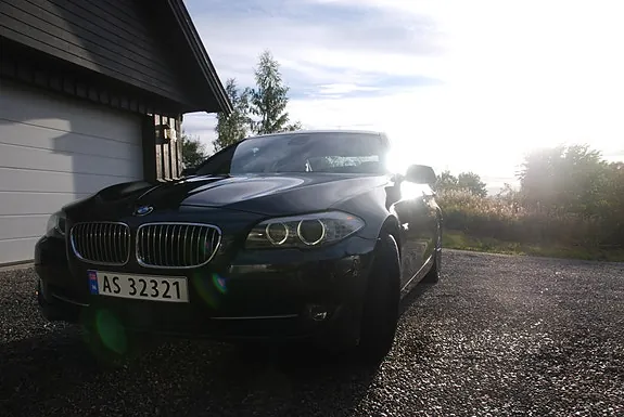 BMW 528I
