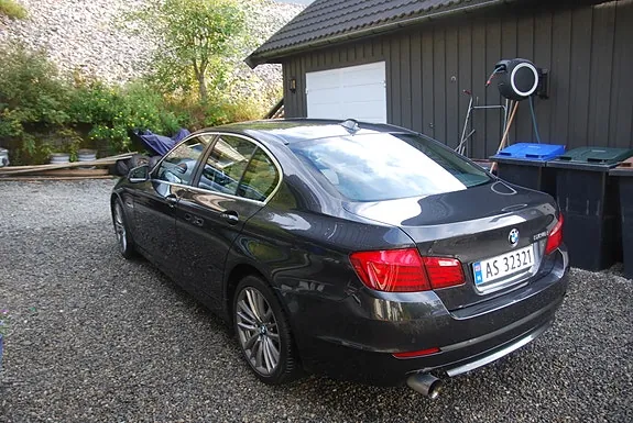 BMW 528I 2010 photo 4