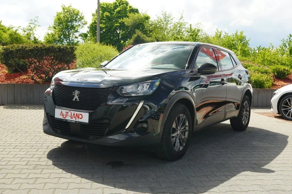Peugeot E-2008