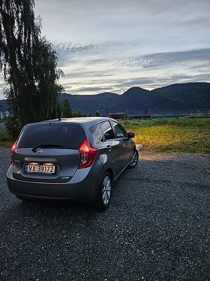 Nissan Note 2014 photo 3