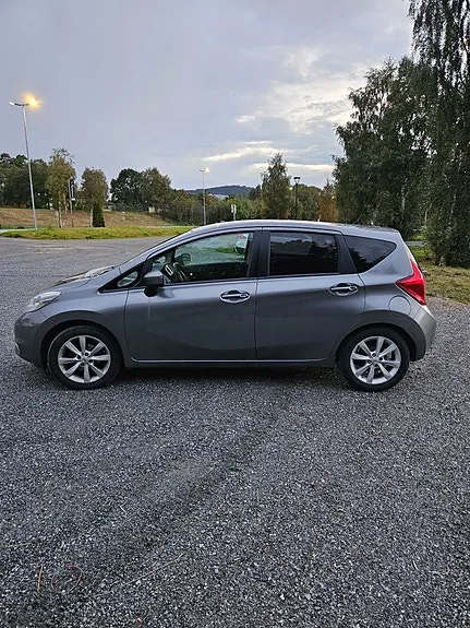 Nissan Note 2014 photo 2