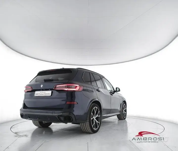 BMW X5 2021 photo 2